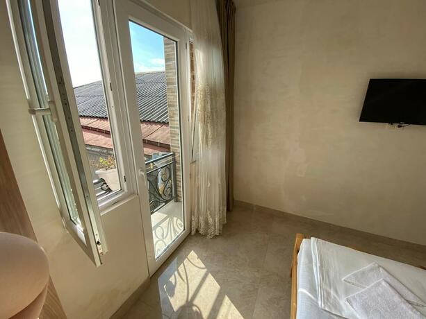 Imagen general del Hotel Home Away From Home. Foto 7