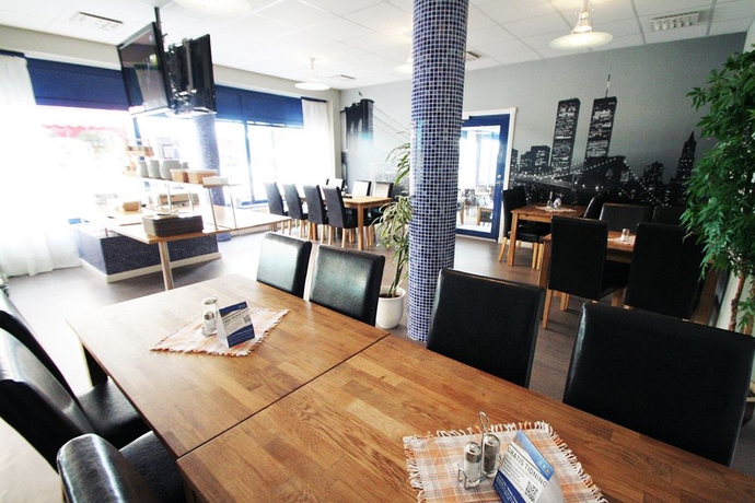 Imagen del bar/restaurante del Hotel Home Bristol. Foto 1