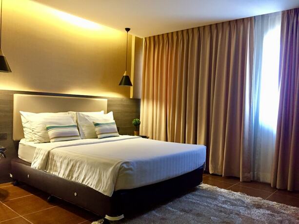 Imagen de la habitación del Hotel Home Crest. Foto 19