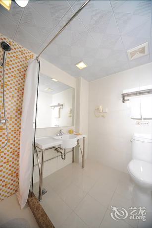 Imagen de la habitación del Hotel Home Inn Anshun Tashan Plaza. Foto 8