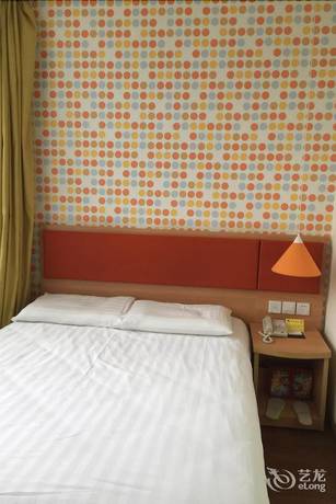 Imagen de la habitación del Hotel Home Inn Anshun Tashan Plaza. Foto 11