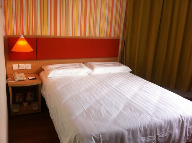 Imagen general del Hotel Home Inn Anshun Tashan Plaza. Foto 1