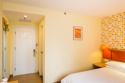 Imagen de la habitación del Hotel Home Inn Beijing South Pinggu Street. Foto 5