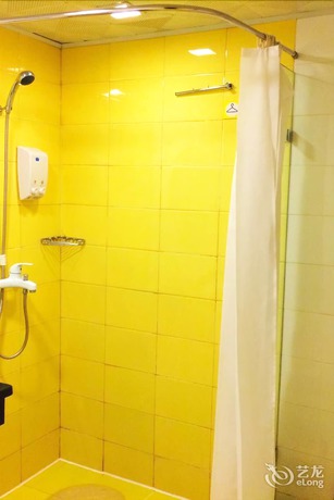 Imagen de la habitación del Hotel Home Inn Chongqing Beibei. Foto 4