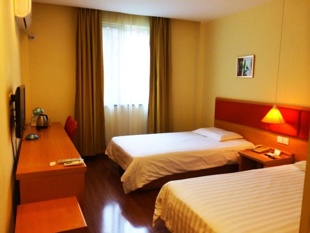 Imagen de los interiores del Hotel Home Inn Chongqing Beibei. Foto 10