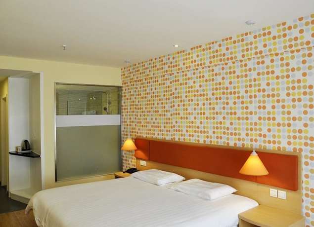Imagen de la habitación del Hotel Home Inn (Chongqing Yangjiaping Light Rail Station, Pedestrian Street). Foto 15