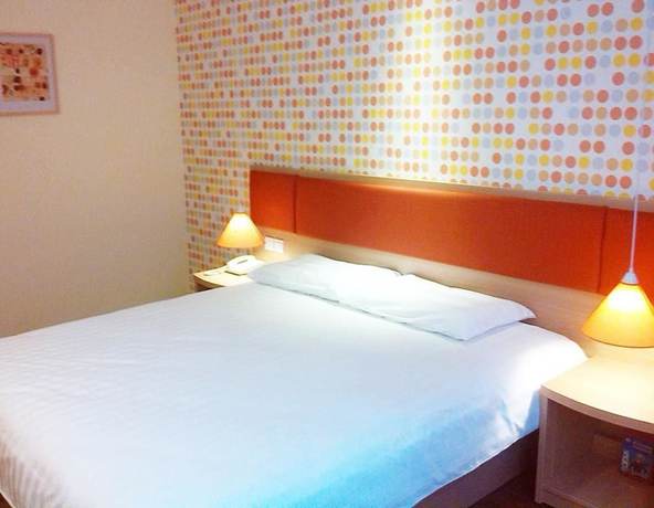 Imagen de la habitación del Hotel Home Inn (Chongqing Yangjiaping Light Rail Station, Pedestrian Street). Foto 17