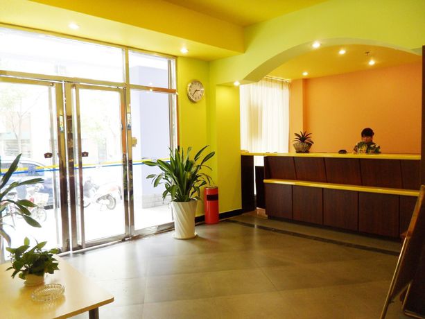 Imagen de los interiores del Hotel Home Inn East Huanhu. Foto 14