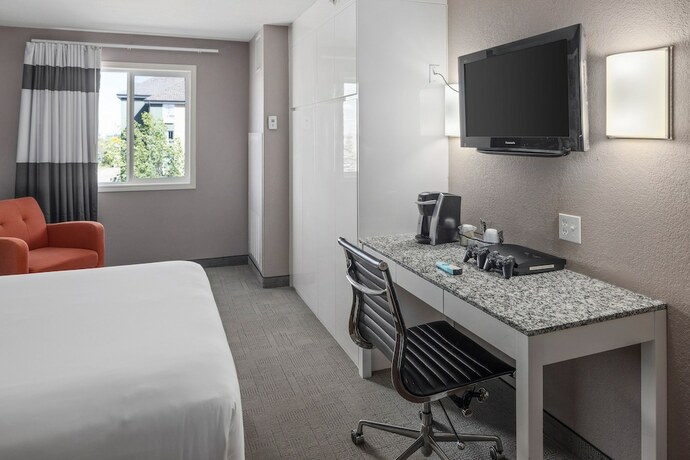 Imagen general del Hotel Home Inn Express - Medicine Hat. Foto 10
