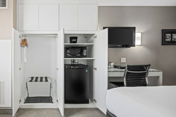 Imagen general del Hotel Home Inn Express - Medicine Hat. Foto 12