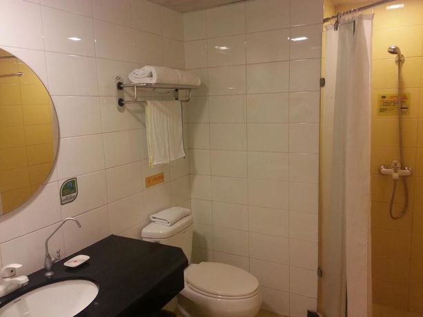 Imagen de la habitación del Hotel Home Inn. Foto 6