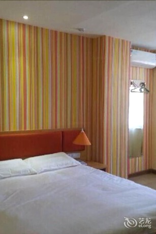 Imagen de la habitación del Hotel Home Inn - Fangchenggang. Foto 5