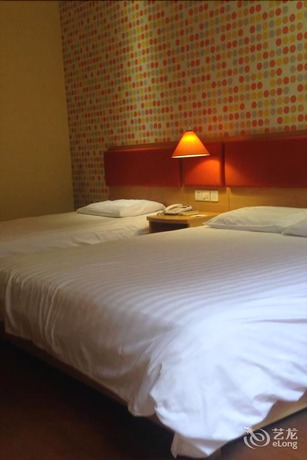 Imagen de la habitación del Hotel Home Inn - Fangchenggang. Foto 9