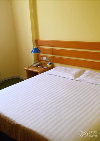 Imagen de la habitación del Hotel Home Inn Guiping Xishan Bus Center. Foto 6