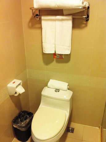 Imagen de los interiores del Hotel Home Inn Hubin South Road - Xiamen. Foto 11