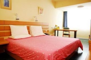 Imagen de la habitación del Hotel Home Inn Luoshinan. Foto 1