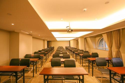 Imagen general del Hotel Home Inn Plus (Rizhao Jinan Road International Financial Center Ocean Park). Foto 8