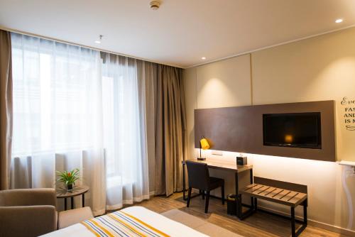 Imagen general del Hotel Home Inn Plus Shanghai Yushan Road Yuanshen Sports. Foto 2