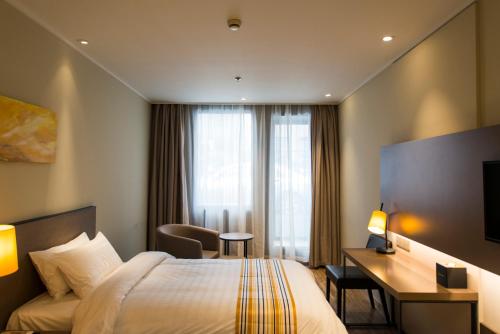 Imagen de la habitación del Hotel Home Inn Plus Shanghai Yushan Road Yuanshen Sports. Foto 8