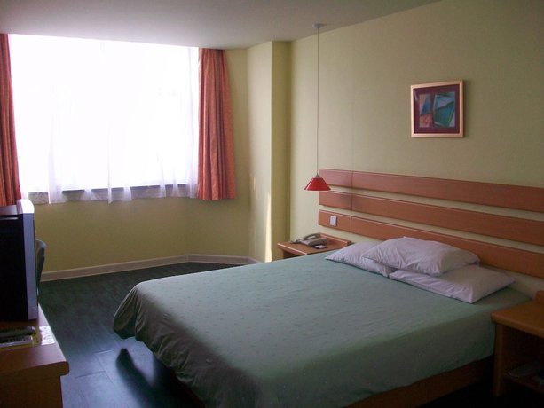 Imagen de la habitación del Hotel Home Inn Qingdao Taidong Business Area. Foto 4