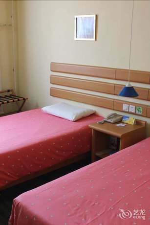 Imagen de la habitación del Hotel Home Inn Qingdao Taidong Business Area. Foto 9