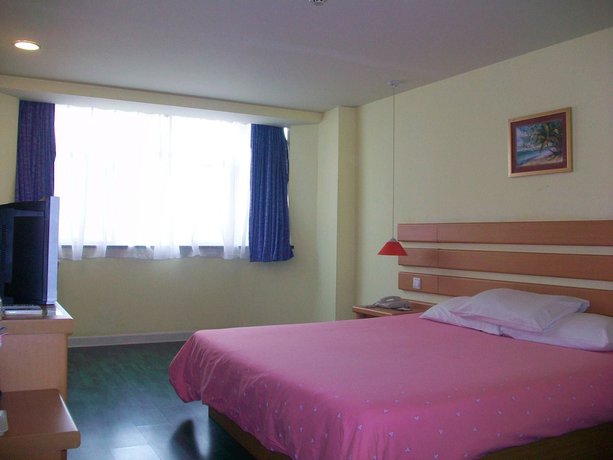Imagen general del Hotel Home Inn Qingdao Taidong Business Area. Foto 2