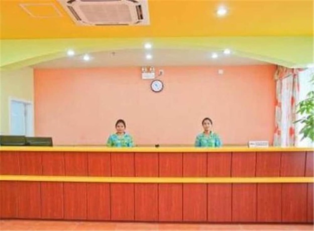 Imagen general del Hotel Home Inn Sanya Wenming Road Branch. Foto 1