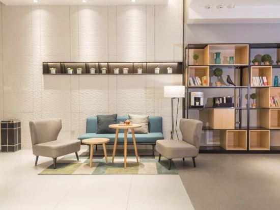 Imagen general del Hotel Home Inn Selected (Dalian Development Zone Wanda Plaza). Foto 7
