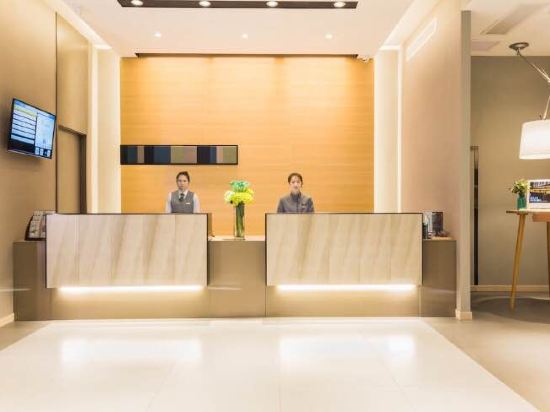 Imagen general del Hotel Home Inn Selected (Dalian Development Zone Wanda Plaza). Foto 9