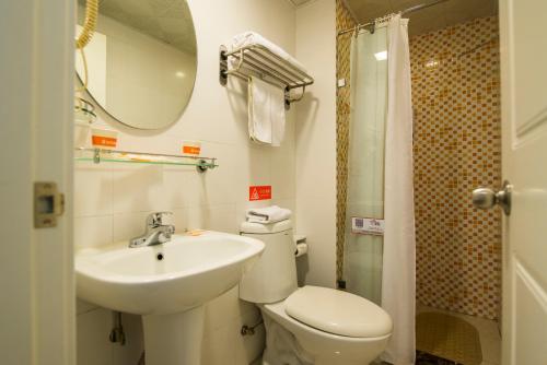 Imagen general del Hotel Home Inn Shanghai Jinshajiang Road And Daduhe Road. Foto 5