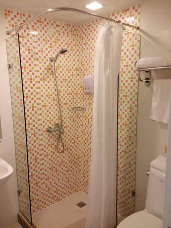 Imagen de los interiores del Hotel Home Inn Urumqi Pedestrian Street. Foto 20