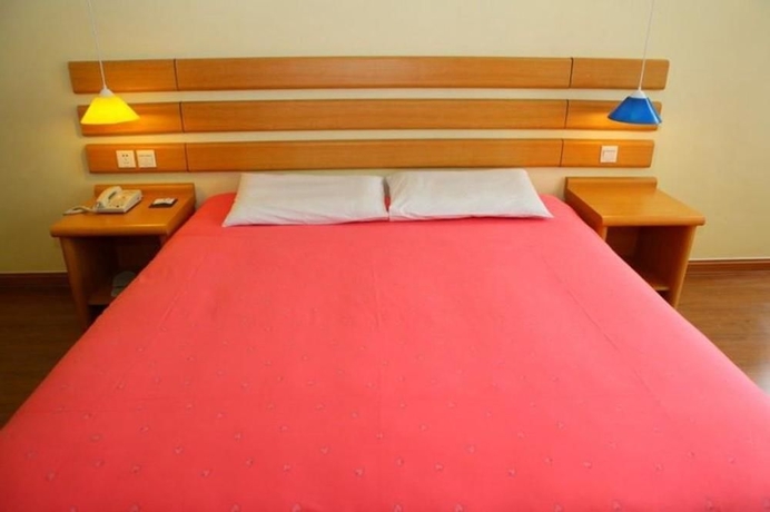 Imagen de la habitación del Hotel Home Inn Yanan West Road. Foto 8