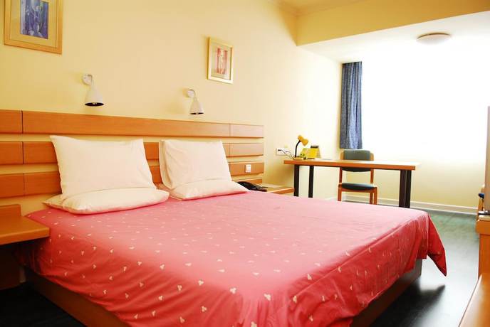 Imagen de los interiores del Hotel Home Inn Zuojiazhuang - Beijing. Foto 15