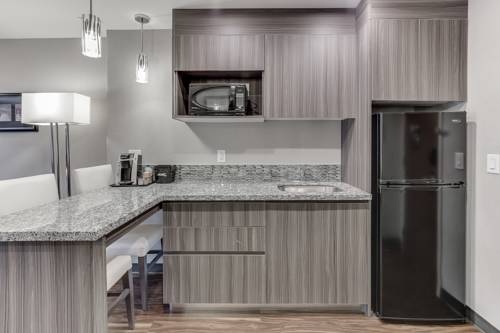 Imagen de la habitación del Hotel Home Inn & Suites-saskatoon South. Foto 7