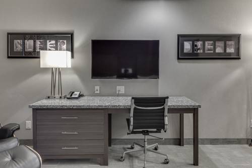 Imagen de la habitación del Hotel Home Inn & Suites-saskatoon South. Foto 8