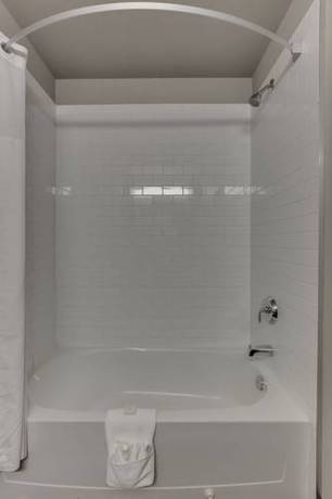 Imagen de la habitación del Hotel Home Inn & Suites-saskatoon South. Foto 9