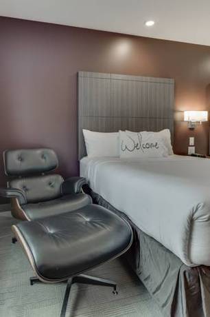 Imagen de la habitación del Hotel Home Inn & Suites-saskatoon South. Foto 13