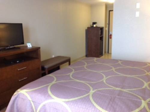 Imagen de la habitación del Hotel Home Inn and Suites Lloydminster. Foto 12