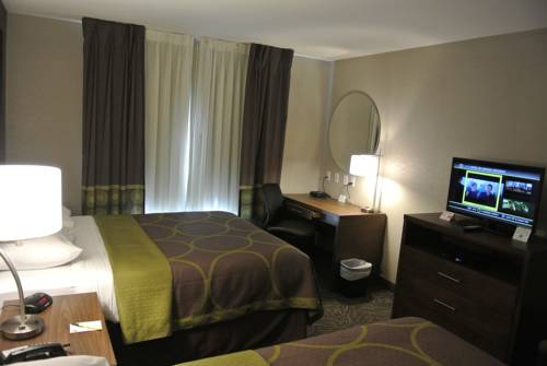 Imagen de la habitación del Hotel Home Inn and Suites Lloydminster. Foto 16