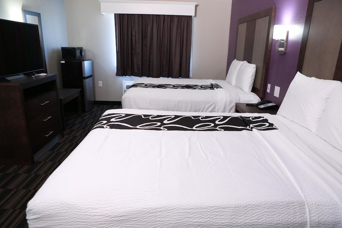 Imagen de la habitación del Hotel Home Inn and Suites, Richwood. Foto 6