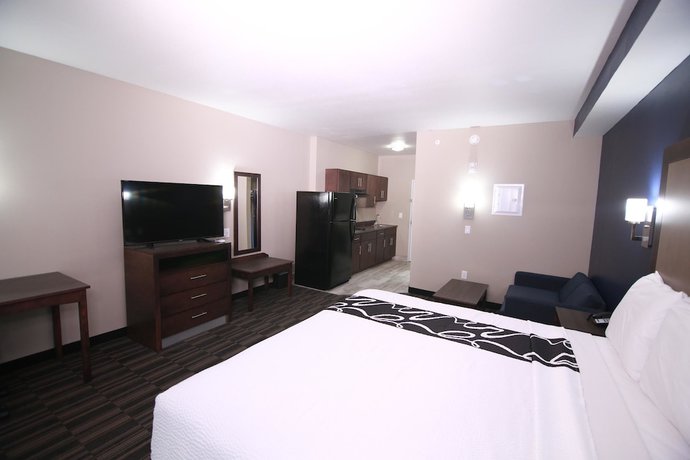 Imagen de la habitación del Hotel Home Inn and Suites, Richwood. Foto 8