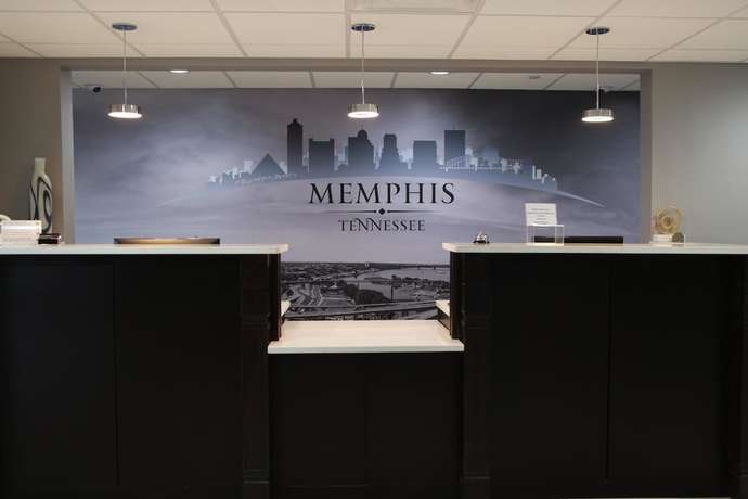 Imagen de los interiores del Hotel Home Inn and Suites, Richwood. Foto 19