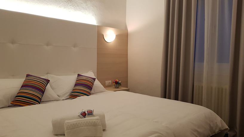 Imagen de la habitación del Hotel @ Home Locarno. Foto 6