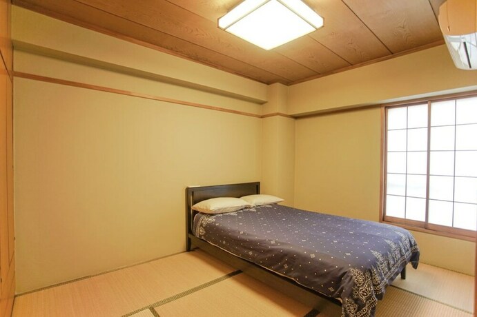 Imagen de la habitación del Hotel Home N Lounge. Foto 16