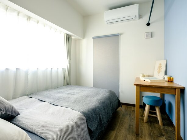 Imagen de la habitación del Hotel Home N Lounge. Foto 34