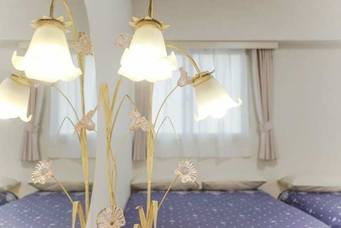 Imagen de la habitación del Hotel Home N Lounge. Foto 40