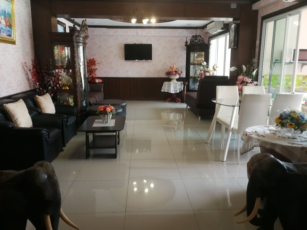 Imagen de los interiores del Hotel Home Sweet Home Place. Foto 19