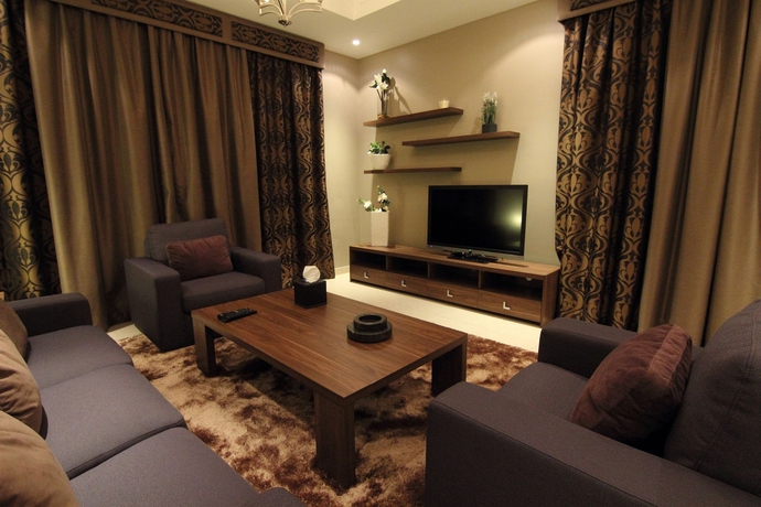 Imagen de los interiores del Hotel Home To Home Apartments. Foto 11