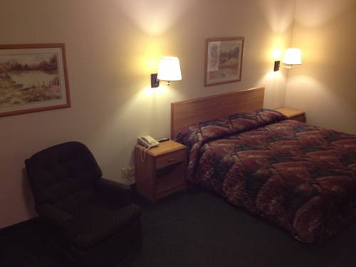 Imagen de la habitación del Hotel Home Town Inn. Foto 12