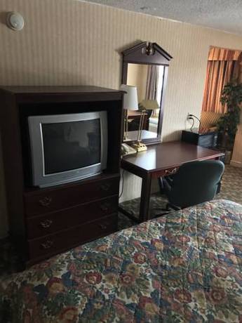 Imagen de la habitación del Hotel Home Town Inn, Flint. Foto 8